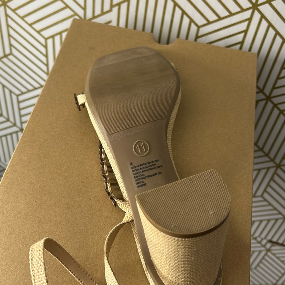 A new day daisy heels size 11 - Picture 6 of 7